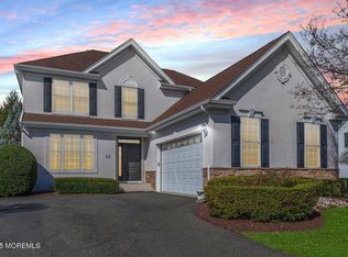 26 W Parsonage Way, Manalapan, NJ 07726