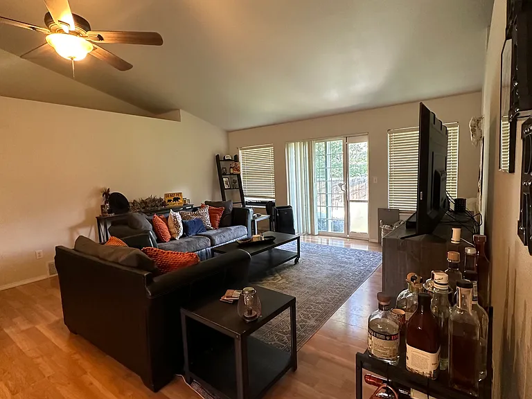 2723 Daisy Dr — Photo 4