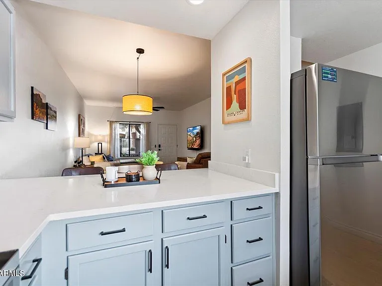 1017 E Maryland Ave #116 — Photo 12