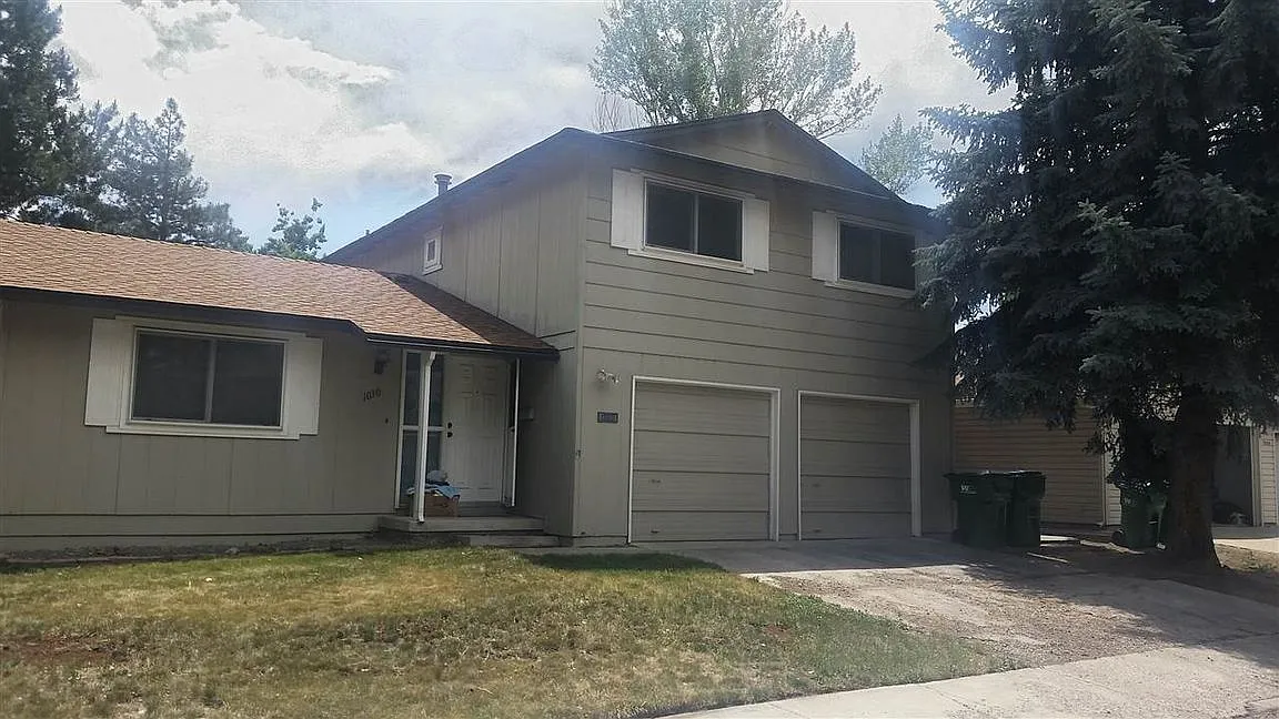 1030 Cambridge Way photo 1