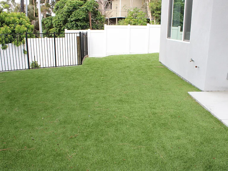 huge back yard w two slabs of concrete for your bbq and patio furniture.