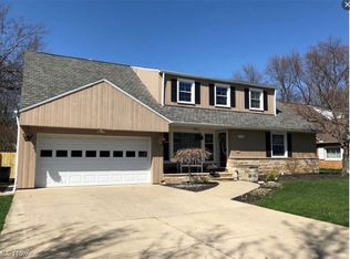 23931 Wimbledon Rd, Shaker Heights, OH 44122