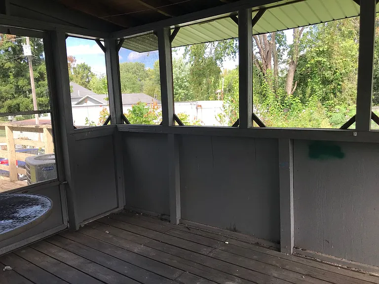 1017 Virginia Ave — Photo 6