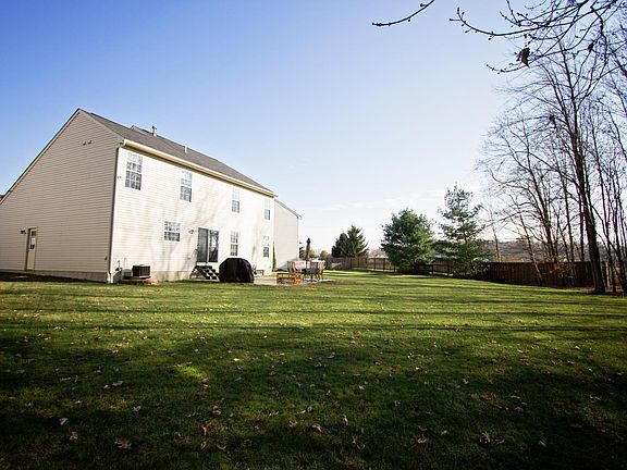 5th image of 8596 Wayside Dr