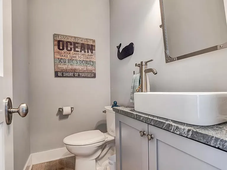 217 3rd Ave — Photo 33