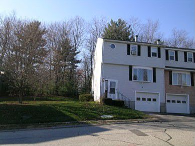 Look at that huge side yard!