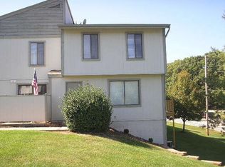17 Dixons Ct, O'Fallon, MO 63366