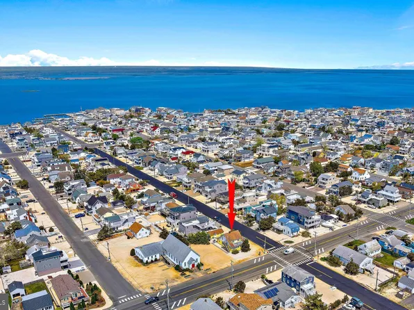 717 N Central Ave, Surf City, NJ 08008