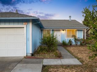 7346 Circle Dr, Rohnert Park, CA 94928