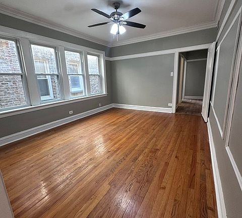 4th image of 8045 S Champlain Ave #1