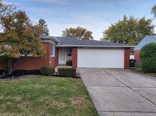 40284 William Dr, Sterling Heights, MI 48313