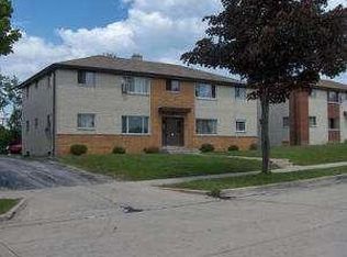 8824 W Carmen Ave, Milwaukee, WI 53225