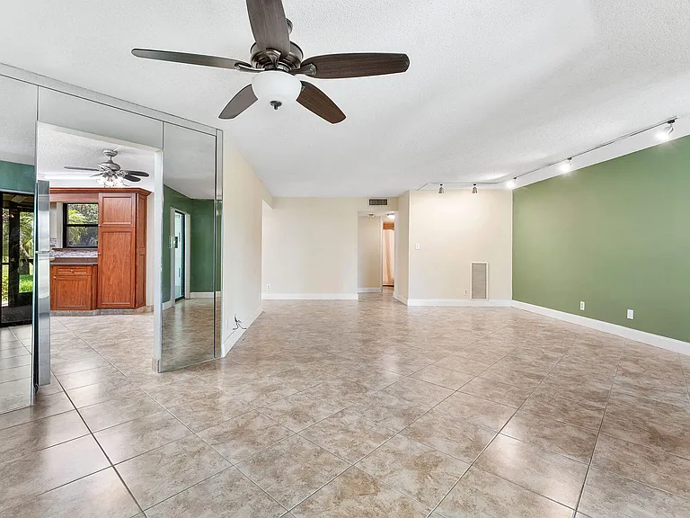 5800 Camino Del Sol #102 — Photo 6