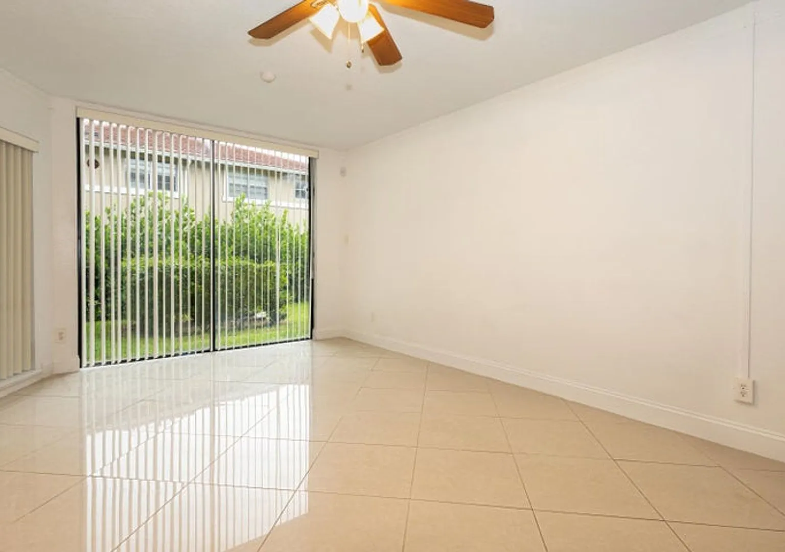 9981 W Atlantic Boulevard 9981, Coral Springs, FL 33071 — Photo 2