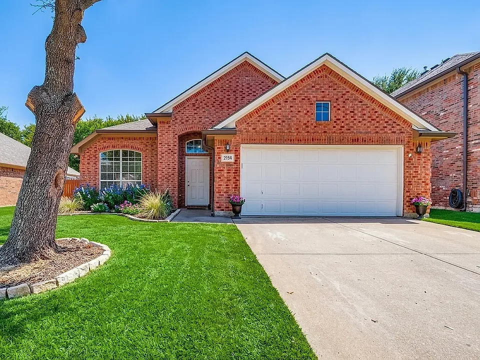 2755 Honey Suckle Dr