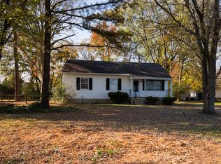 1212 Cox Neck Rd, Chester, MD 21619