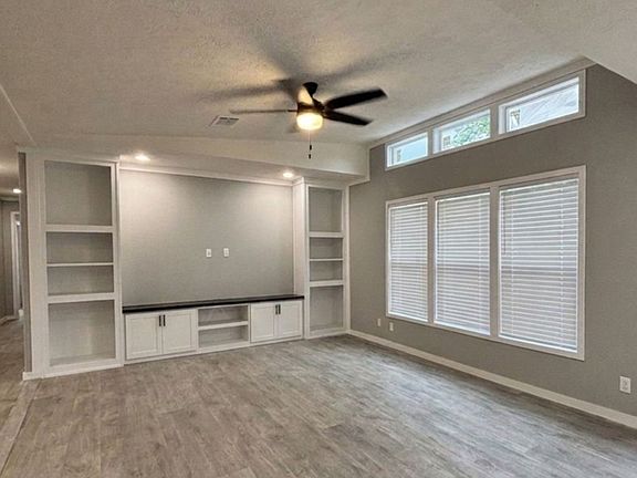 4th image of 115 S Vidia Way