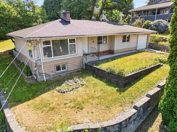11028 129a St, Surrey, BC V3T 3L1