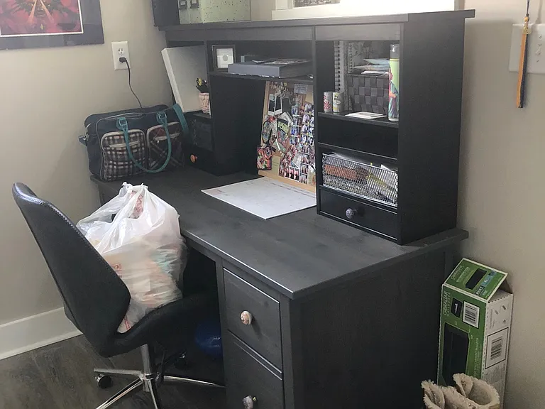 Laundry Room (2)