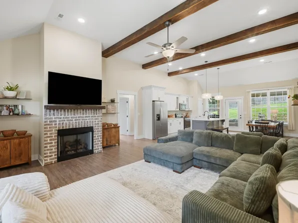 1909 Old Lafayette Rd, Rock Spring, GA 30739