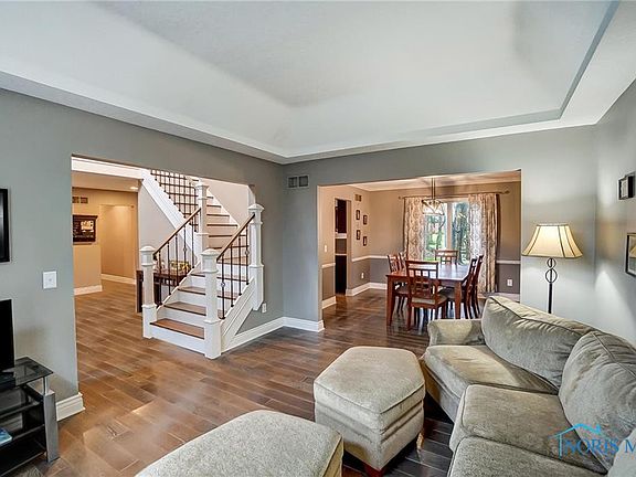 3rd image of 2241 Heatherwood Dr