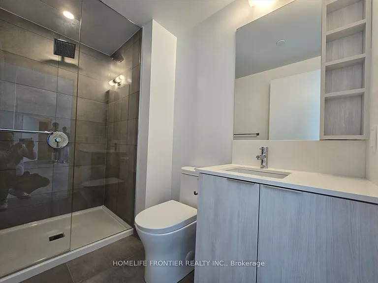 8 Wellesley St W #LPH01 — Photo 16