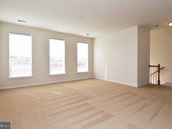 3rd image of 15475 Chopawamsic Ct #13