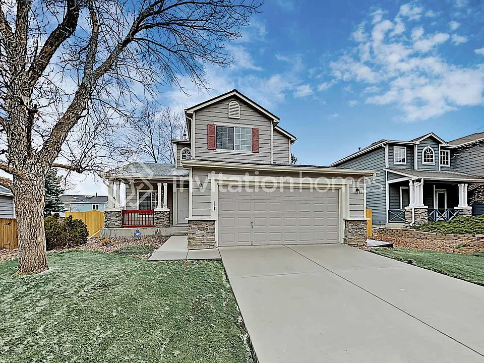 2227 S Waco Ct