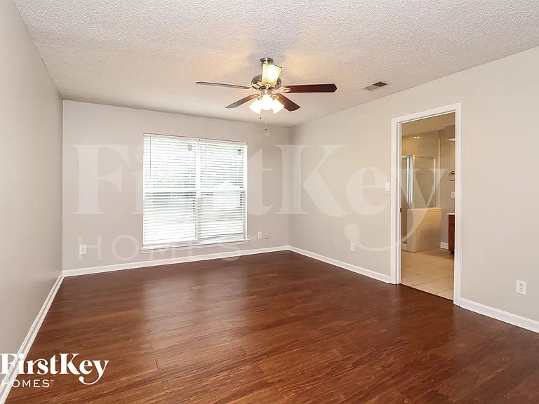 13224 Greycrest Dr — Photo 8
