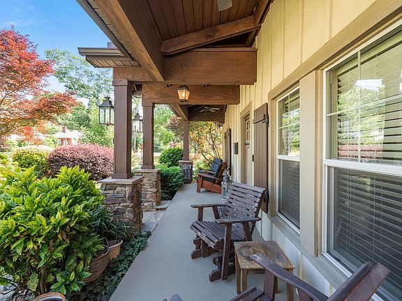 5th image of 40 Keowee Ave