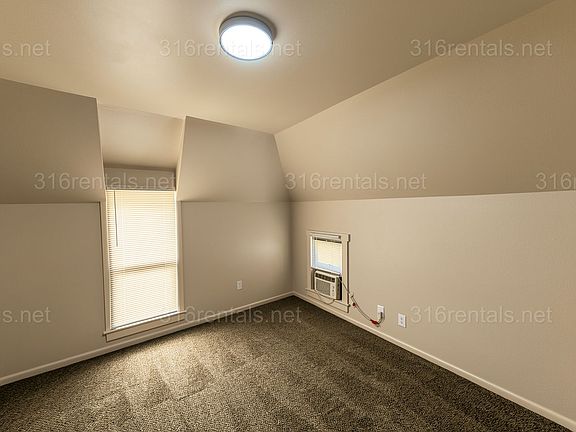 2nd image of 120 W 10th St