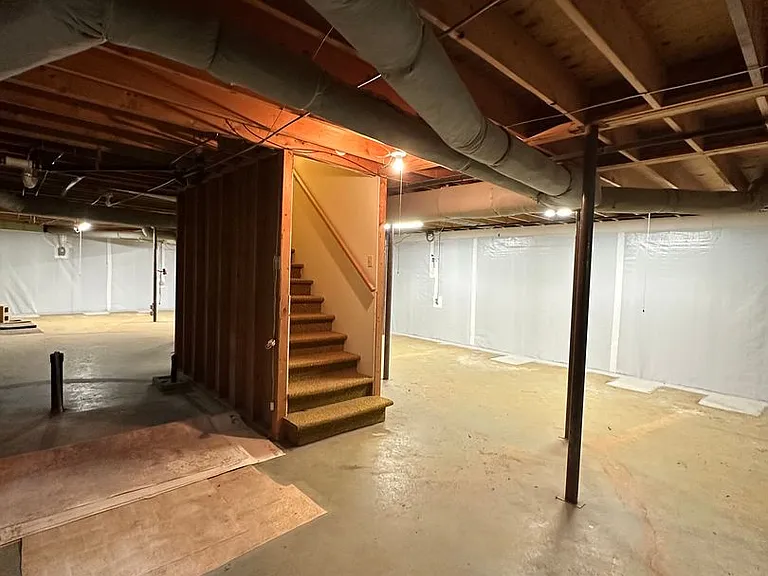 375 Segrest Cir — Photo 33