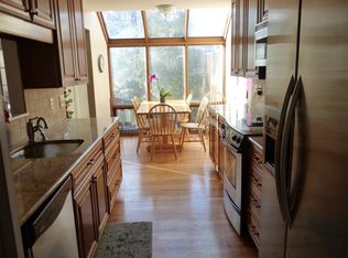 10762 Brewer House Rd, Rockville, MD 20852