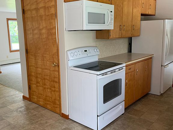 3rd image of 60251 Nottingham Ln