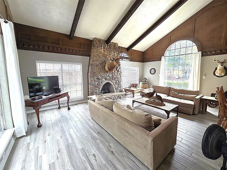 560 Brandon Rd — Photo 31