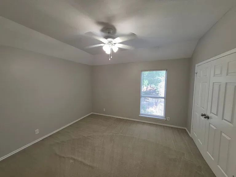 712 Moss Wood — Photo 30