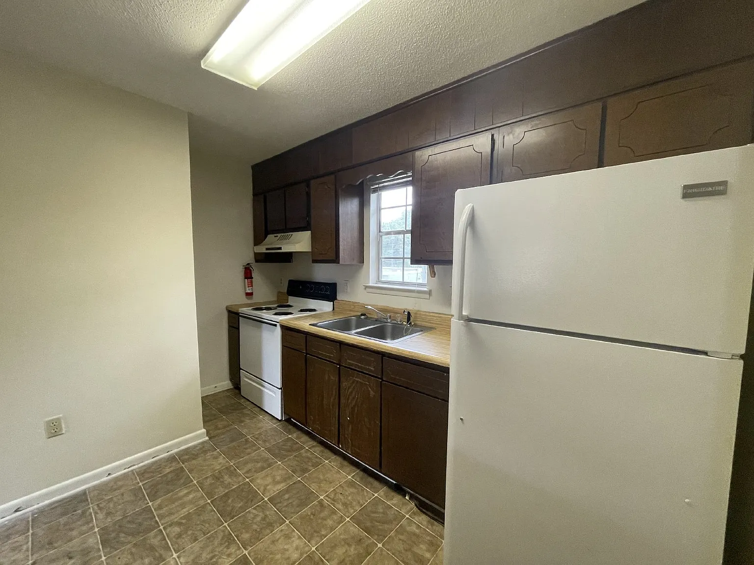 1 bed, 1.0 bath, $800 — Photo 4