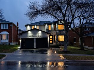 1279 Winterbourne Dr, Oakville, ON L6J 7E4