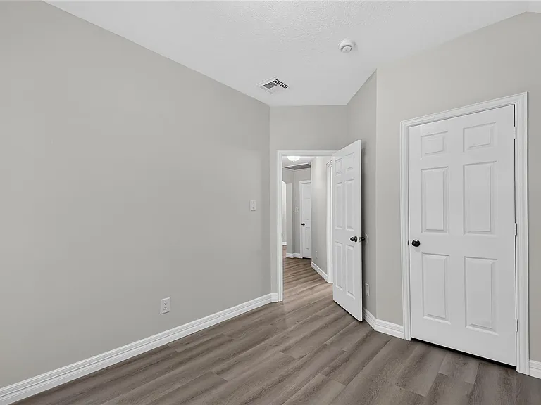 6706 Paigetree Ln — Photo 15