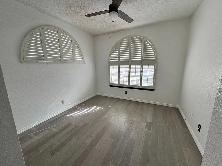 4618 N Stanton St #C18 — Photo 14