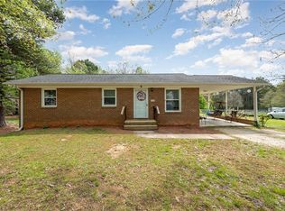 203 Westgate Ct, Lexington, NC 27295