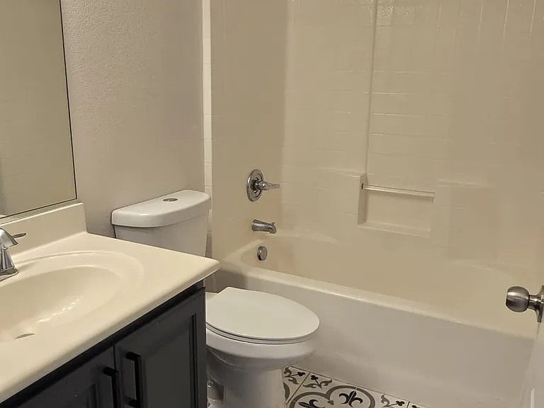 8264 Wildwood Glen Dr — Photo 11