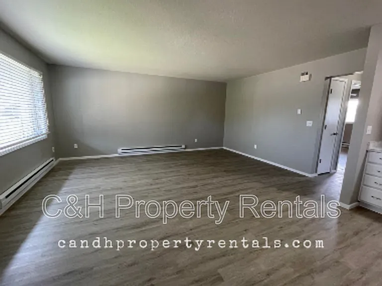 1327 Panners Pl #1 — Photo 2