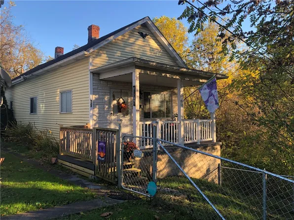 433 Railroad St, Point Marion, PA 15474