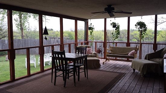2nd image of 510 Lovelace Ln