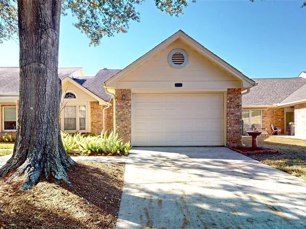 3011 Flower Field Ln, Pearland, TX 77584