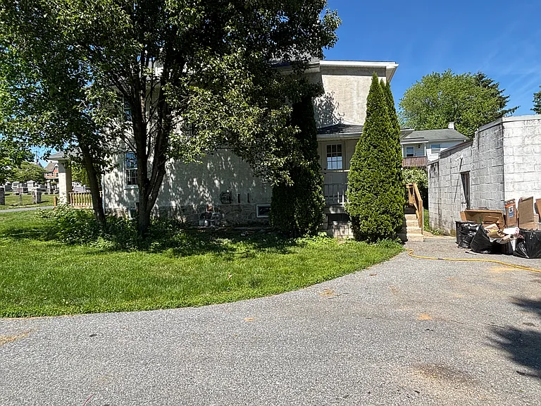888 Walnut St — Photo 31
