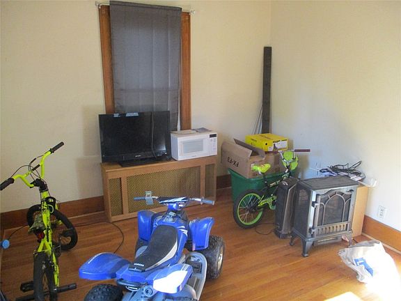 5th image of 206 Harrison Ave