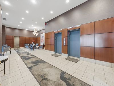 233 E Erie St APT 1301, Chicago, IL, 60611