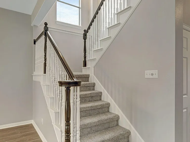210 Red Bluff Dr — Photo 17